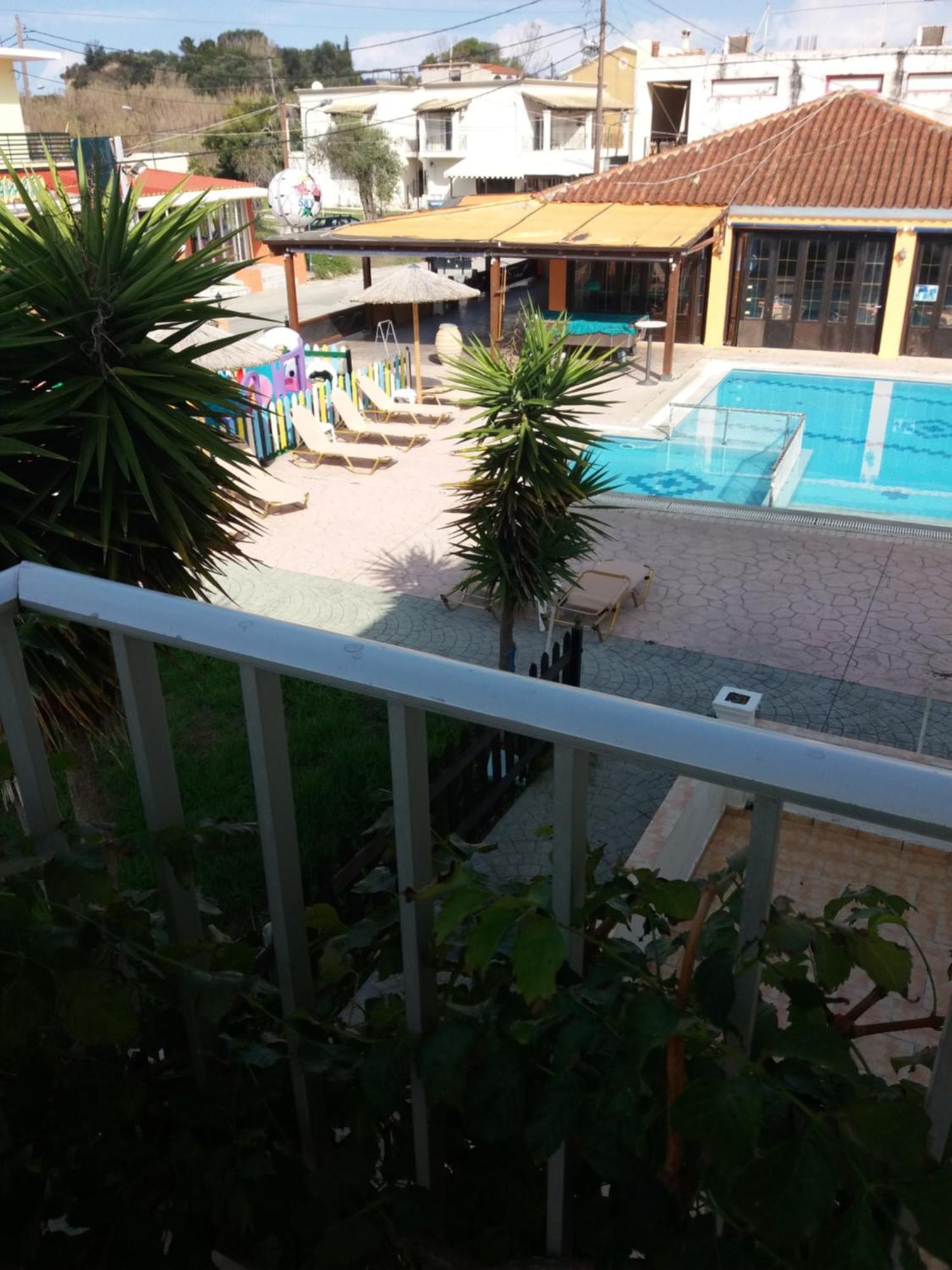 Amadeus Hawaii Apartments & Studios ซีดารี ภายนอก รูปภาพ